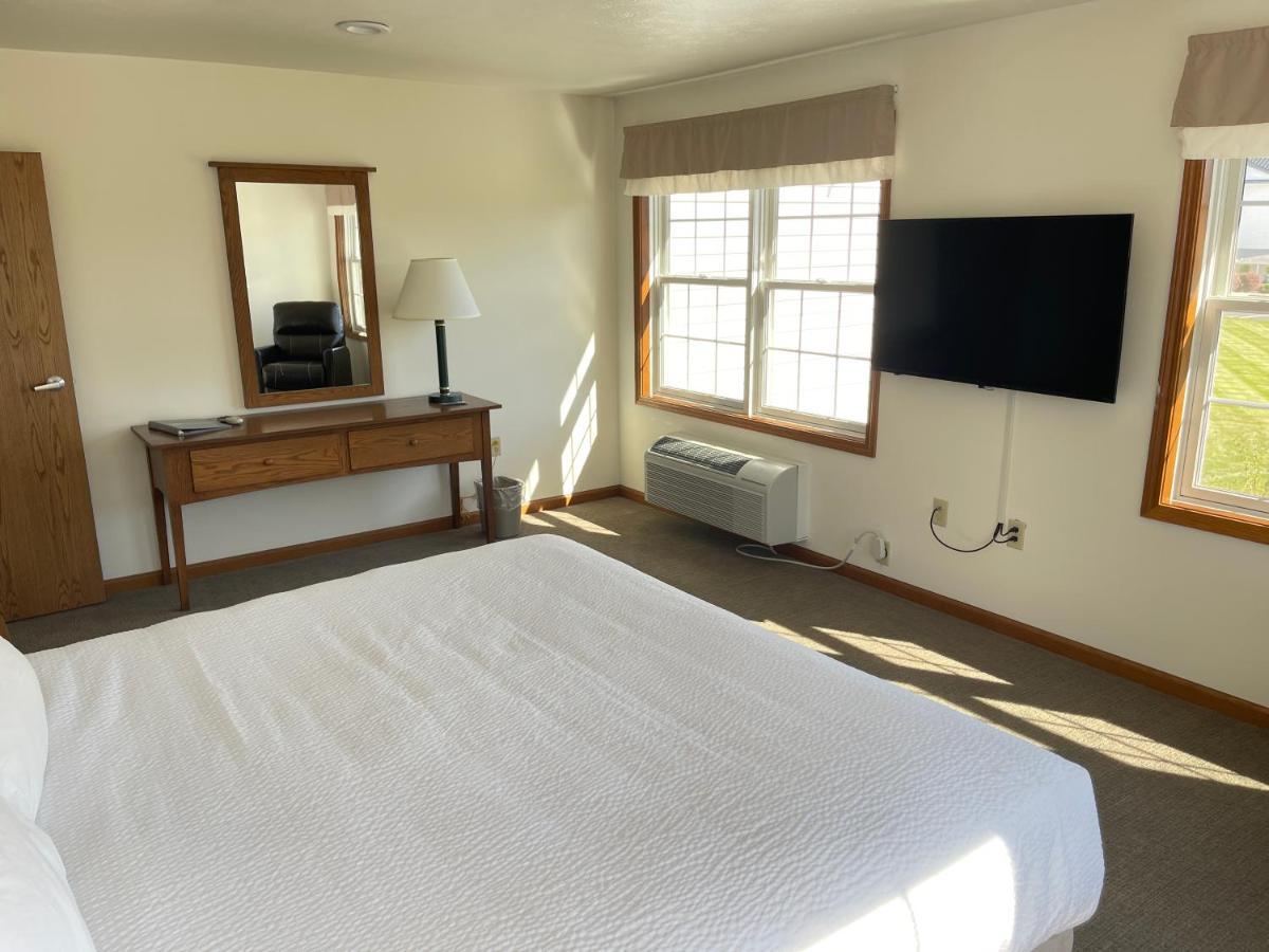 Farmstead Inn And Conference Center シップシェワナ エクステリア 写真