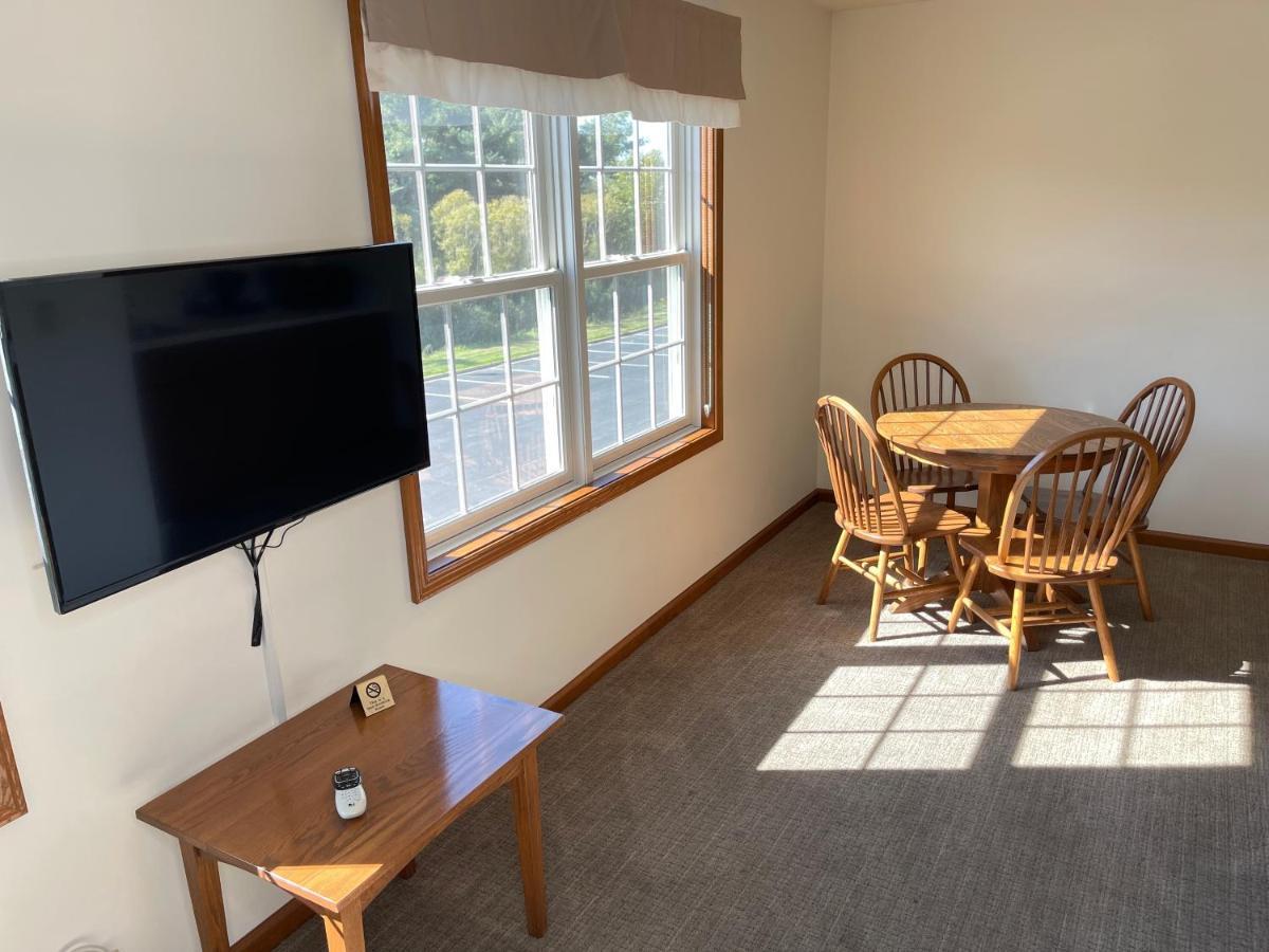 Farmstead Inn And Conference Center シップシェワナ エクステリア 写真