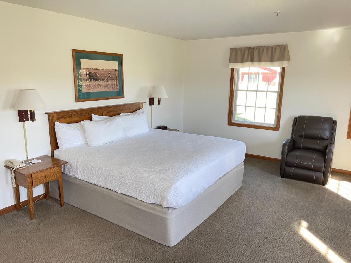 Farmstead Inn And Conference Center シップシェワナ エクステリア 写真