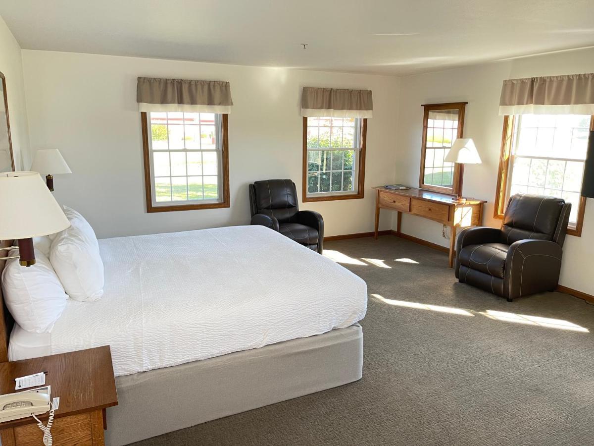 Farmstead Inn And Conference Center シップシェワナ エクステリア 写真