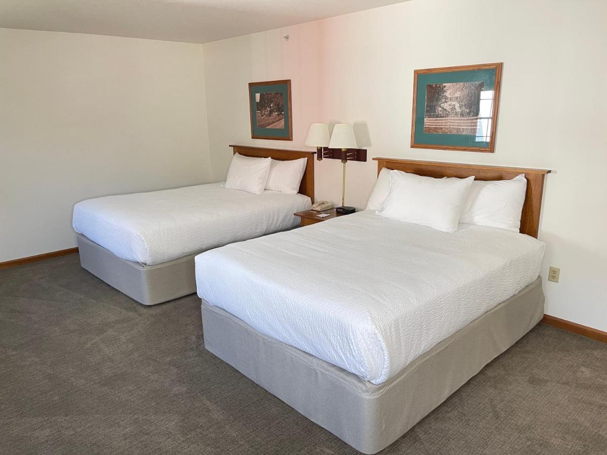 Farmstead Inn And Conference Center シップシェワナ エクステリア 写真