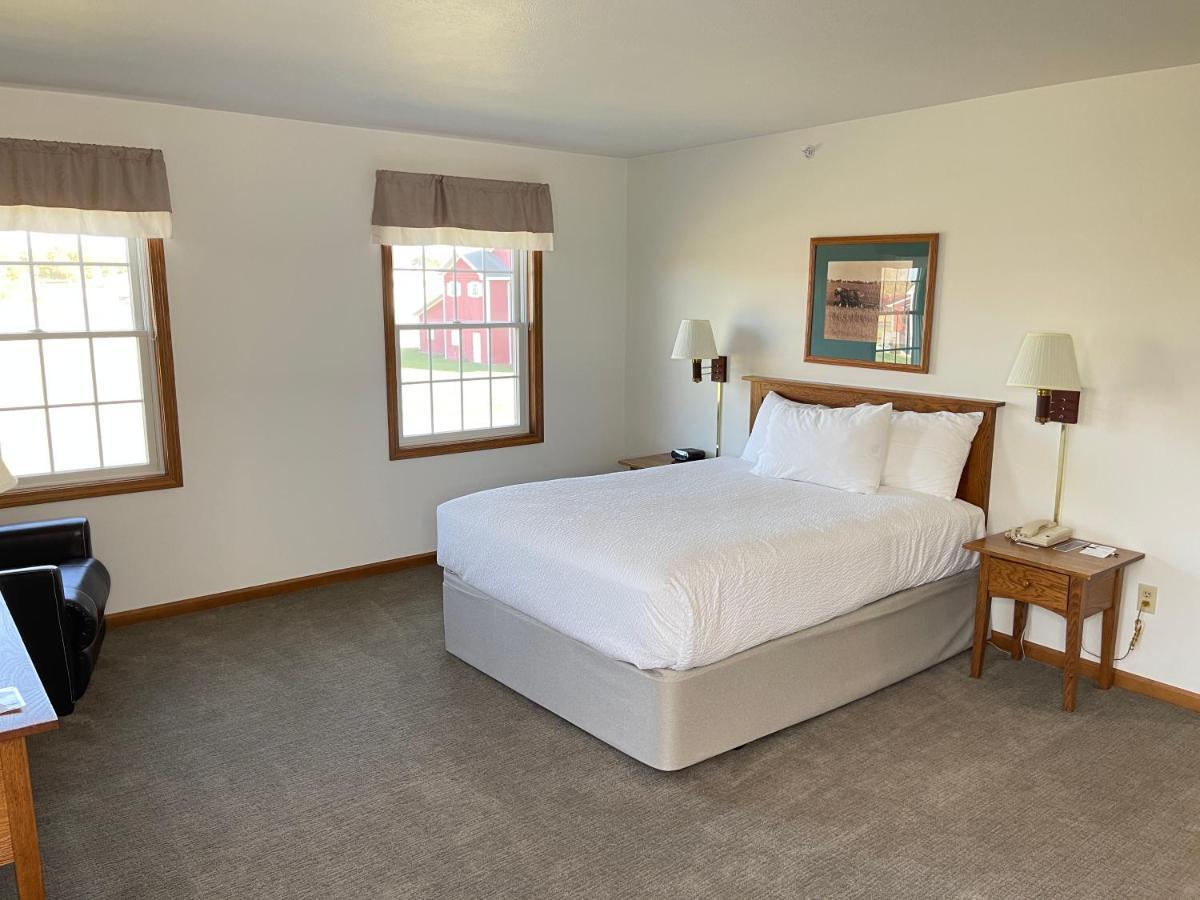 Farmstead Inn And Conference Center シップシェワナ エクステリア 写真